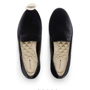 Birdies Starling in black velvet shoes.